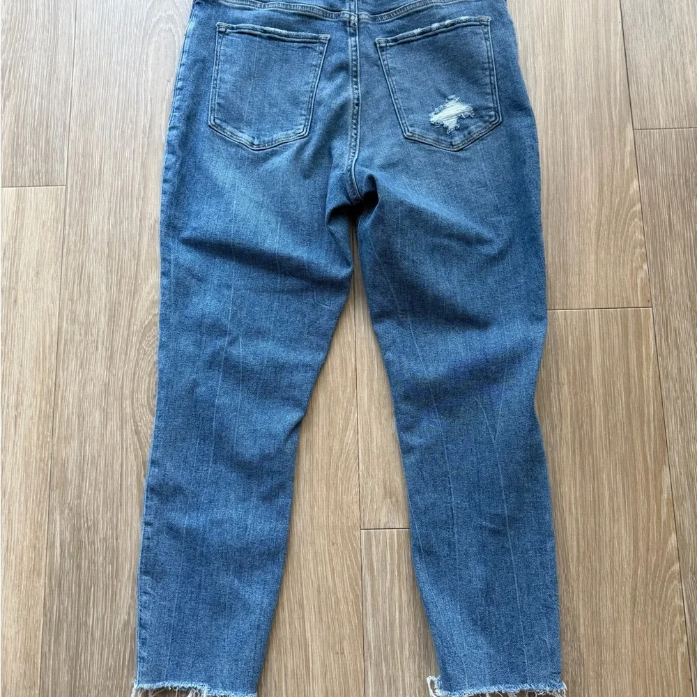 Abercrombie & Fitch Distressed Super skinny High rise size 12 short